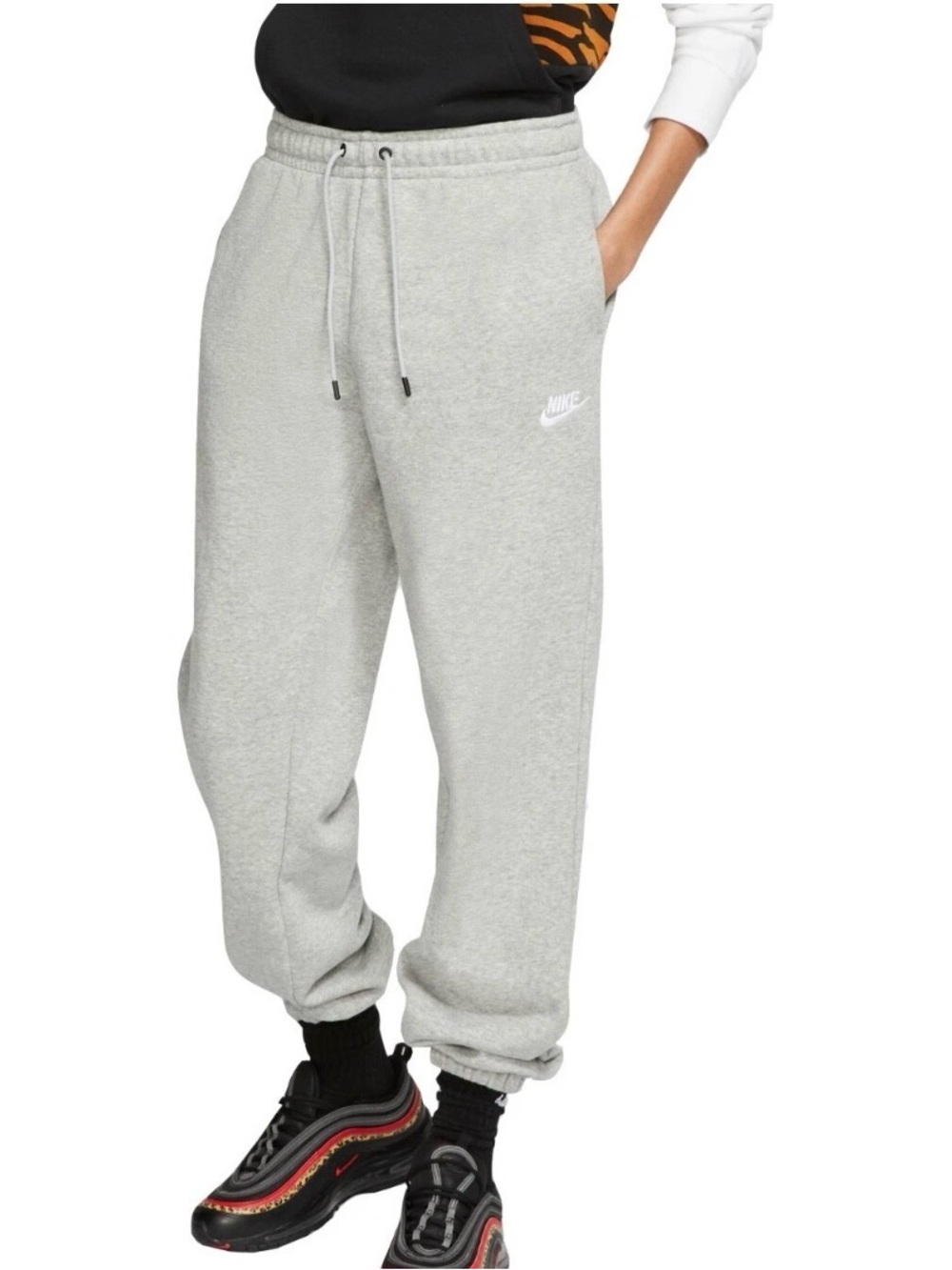 NIKE WOMEN'S S - SPORTSWEAR ESSENTIAL FLEECE SWEATPANTS - GRAY BV4091 063